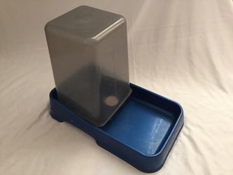 Pet Water Dispenser