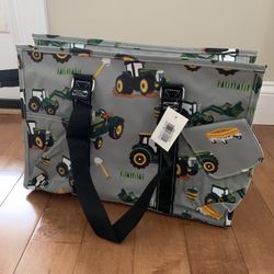 Tractor Medium Tote NWT