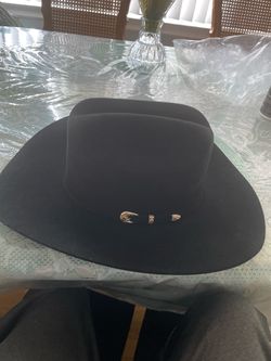 Larry mahans black & El Gavilan de Durango cowboy hats
