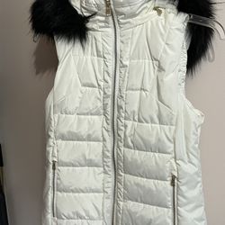 Calvin Klein Puffer Vest  “Med” New Without Tags