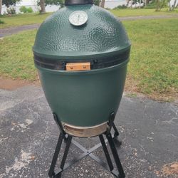 Big Green Egg Large Grill Smoker 