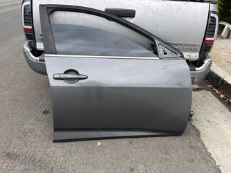 2020-2025 NISSAN SENTRA FRONT DOOR