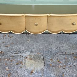 Entrance Table