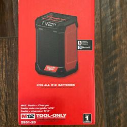 Milwaukee M12 Radio And Charger Brand New In Box 2951-20