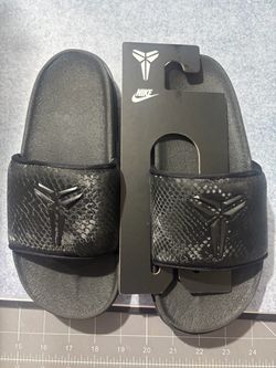 Kobe off court slides black with the box