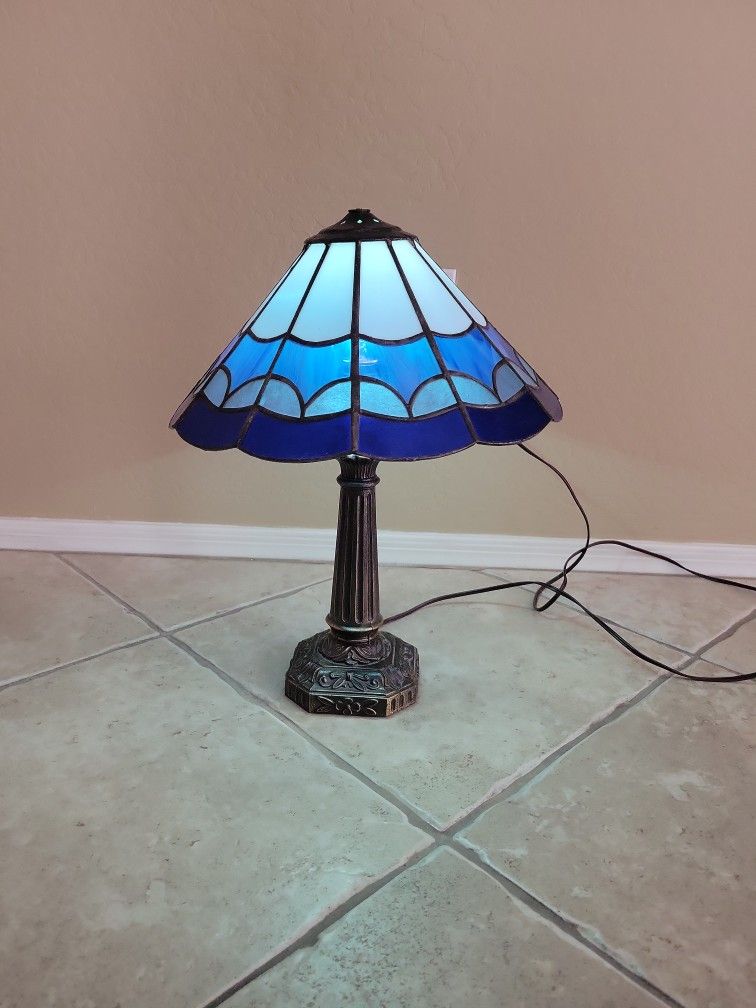 Tiffany Style Antique Lamp