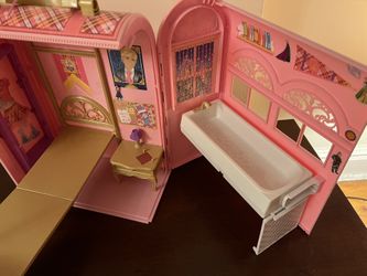 Barbie carry clearance case house