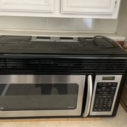 Under Cabinet Large Microwave
