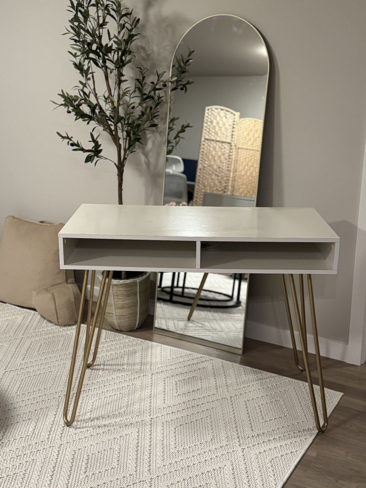 White and Gold Hairpin Desk 