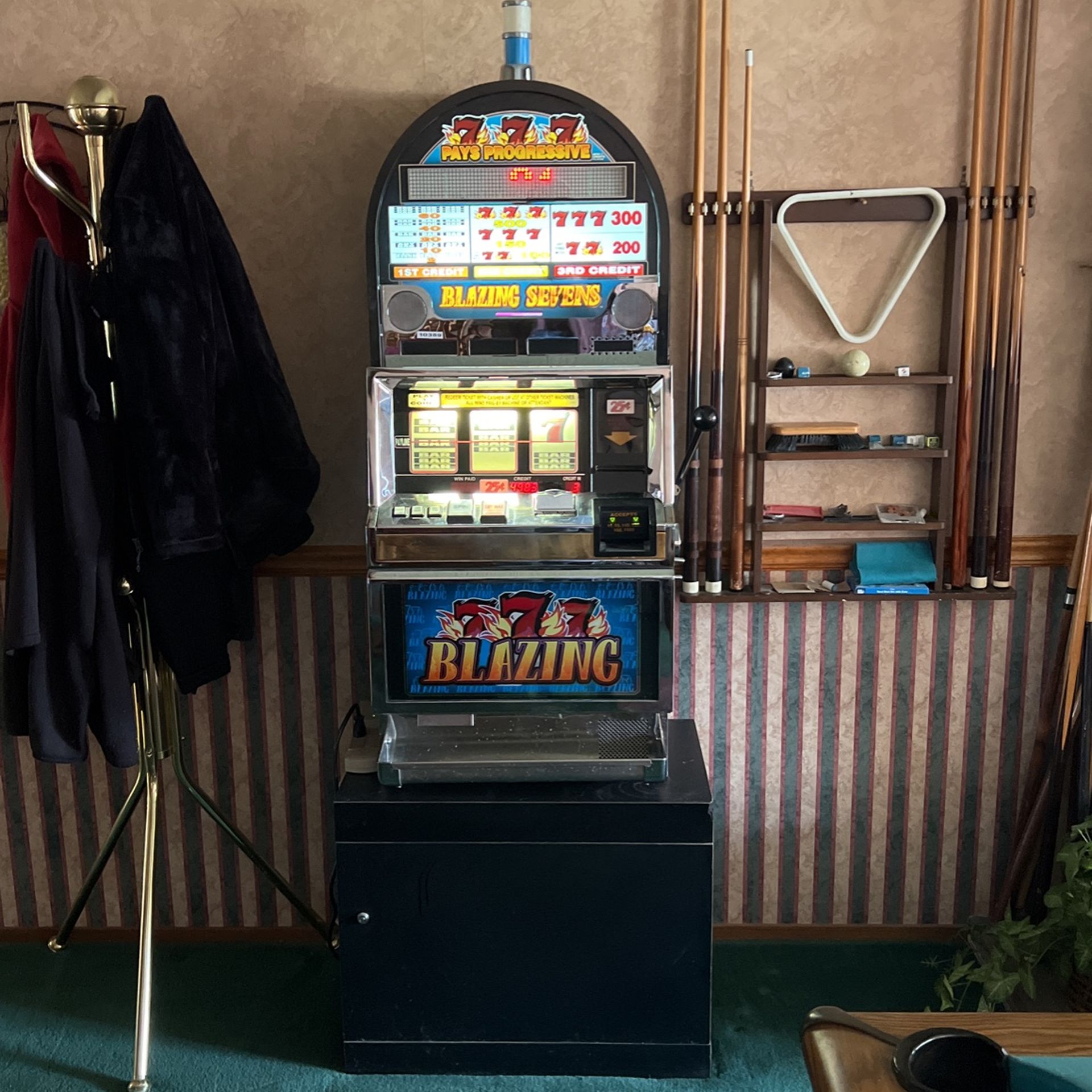 Blazing 7’s Slot Machine (Quarters $0.25)