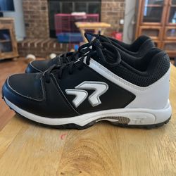 Ringor Women’s Flite Turf Softball Shoe Size 9 