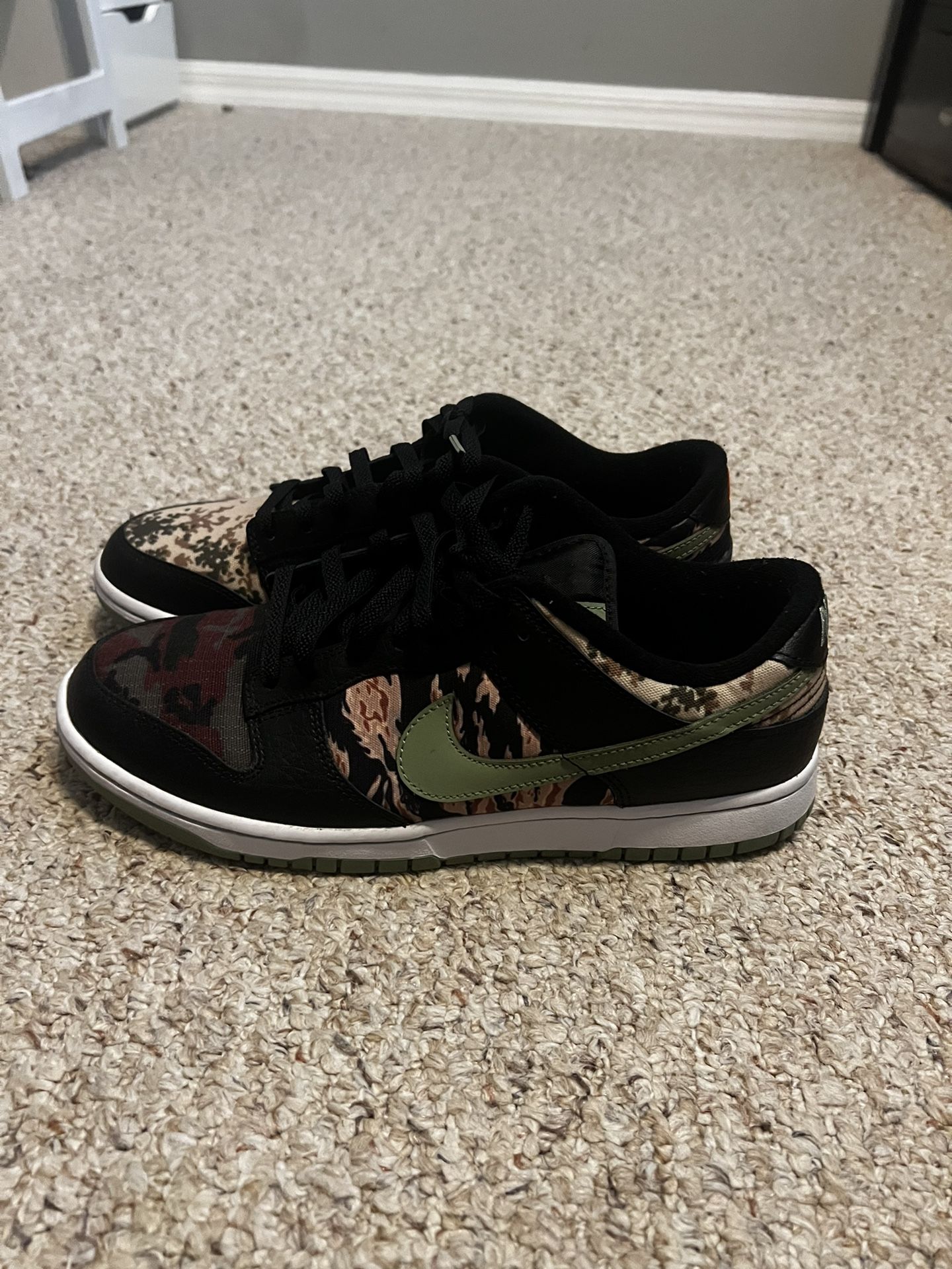 Dunk Low SE 'Black Multi-Camo'