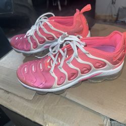Pink Vapor Max Gym Shoes