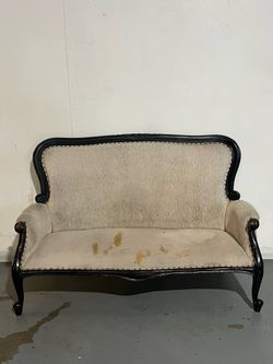 Cheap damaged couch for up cycling