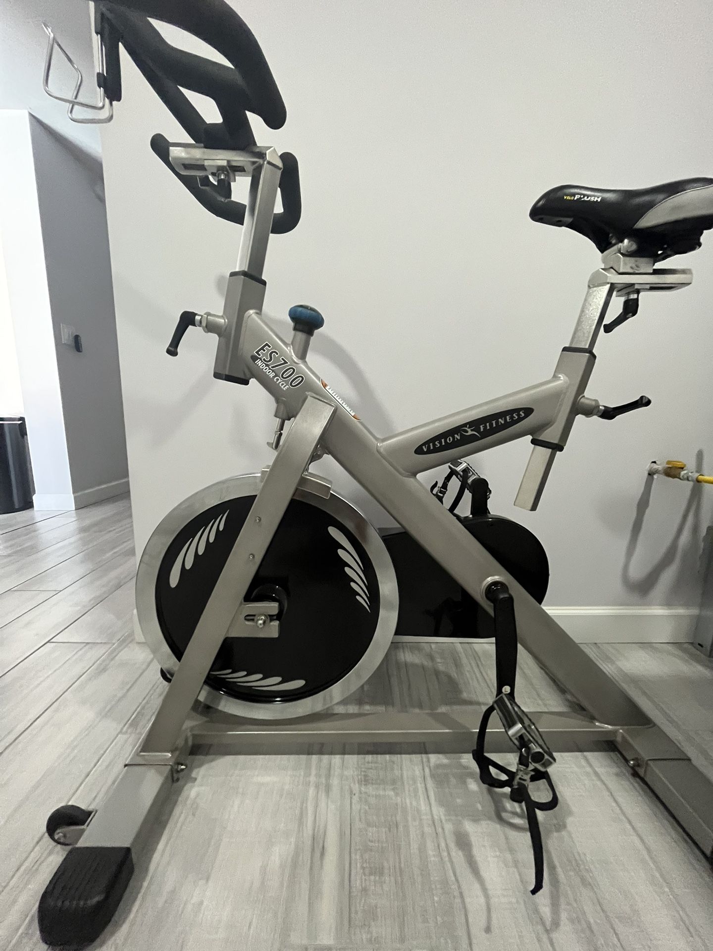 Vision fitness online bike es700