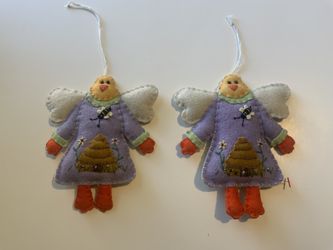 Hand Embroidered Felt Chicken, 2pc Available