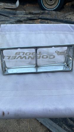 Headlight bezel