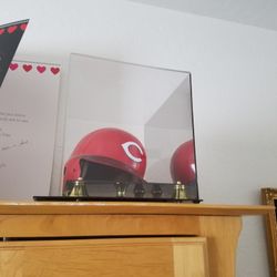 HELMET SIGNED BY JOEY VOTTO