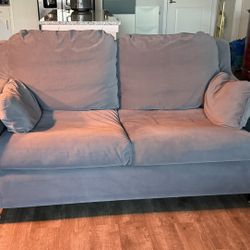 IKEA Vinliden Sofa – Excellent Condition! 🛋️