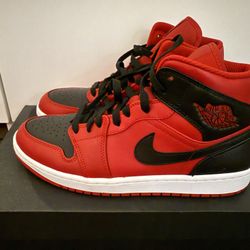 Jordan 1 Mid