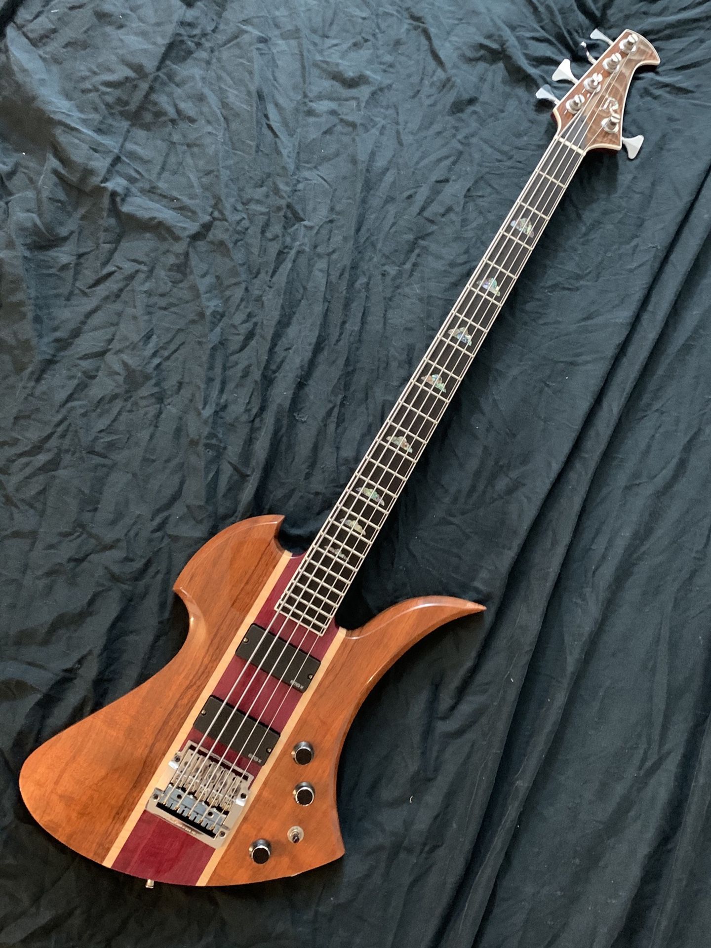 BC Rich Mockingbird Bass