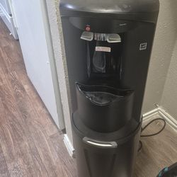Water dispenser Hot/Cold