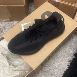 Yeezy 350 ONYX