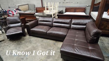 Sectional Sofa w recliner