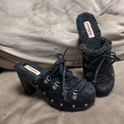 90s Y2K Women’s Size 8 Unionbay Studded Heeled Platform Sherpa Clogs. Fulton