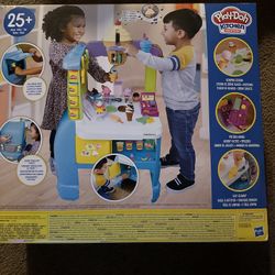 Play-Doh Kitchen Creations Ultimate Ice Cream Toy Truck Playset