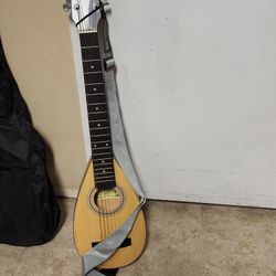 LUTE / GUITAR 