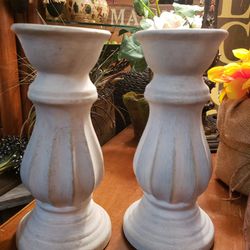 Farmhouse Chalkpainted Distressed Set Of White Candle Holders 