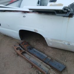 99 06 Chevy Body Parts