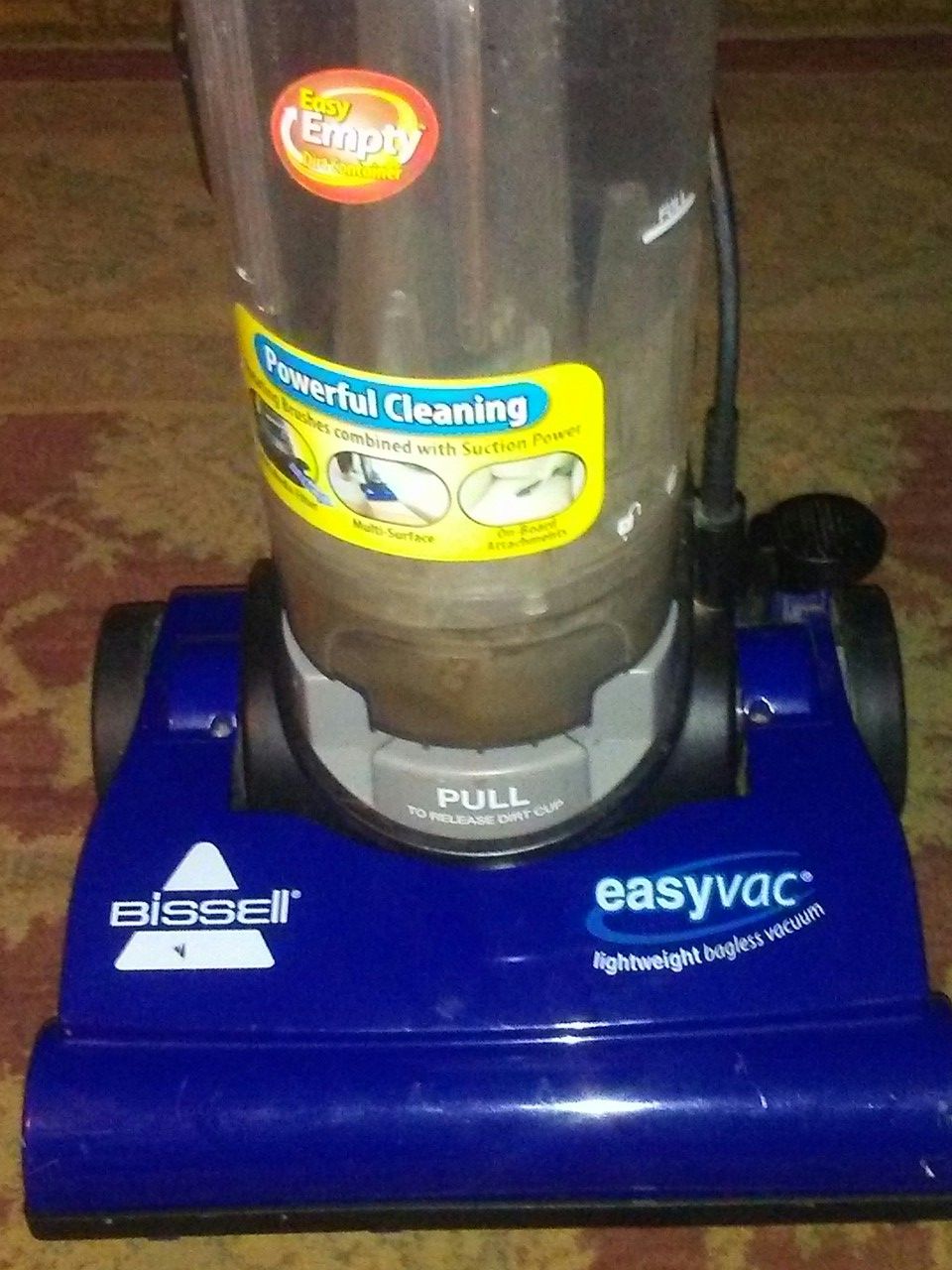 $10.00 - BISSELL Easy vac , light weight bagless vacuum