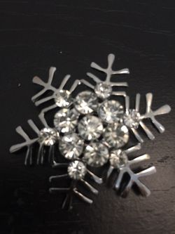 Silver plated snowflake pin brooch
