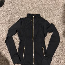 Lululemon define jacket size 4