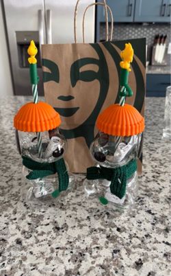 2 Starbucks Snoopy cups