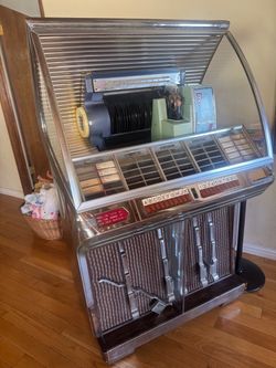 Vintage 1950s Seeburg HF100R Jukebox