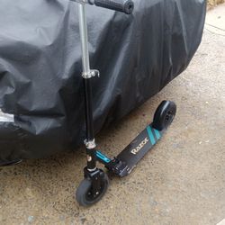 Air 5A  Razor Two Wheel Scooter