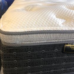 Brand New Memory Foam Mattresses / All Sizes Available 💥