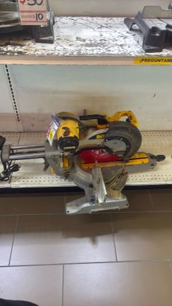 Mitre dewalt saw