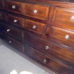 Bedroom Set With Mirrored Dresser 
