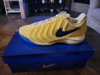 Nike Caitlin 1 Warning Code brand new size 10 men 11.5 women