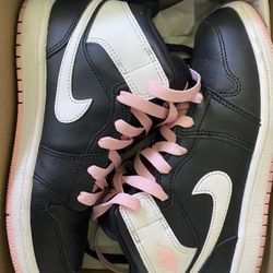 Jordan Mids Pink 