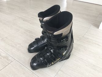 Men’s Salomon Ski Boots