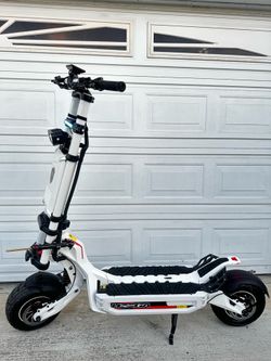 Brand new Off Road Electric Scooter Hooga Daytona Top Speed 75Mph 80miles  ranges