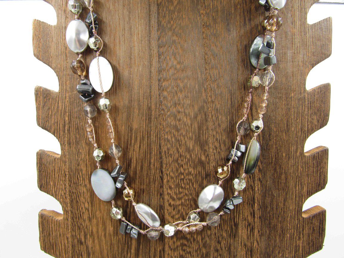 40" Long Shell & Faux Stone Necklace Vintage Minimalist Everyday Simple Beauty Statement Unique Pretty Cute