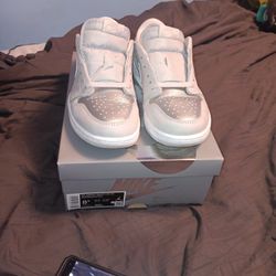 Jordan 1 low "silver" size 8.5