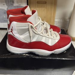 Retro 11 Cherry Size 9.5