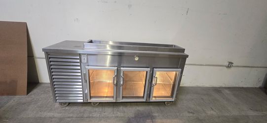 3 Door Refrigerated w. Open Dry ice bin on top